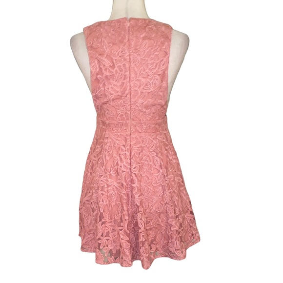 NBD Revolve Faith Pastel Blush Pink Floral Lace Plunge Neck Mini Dress - XS - Picture 8 of 14